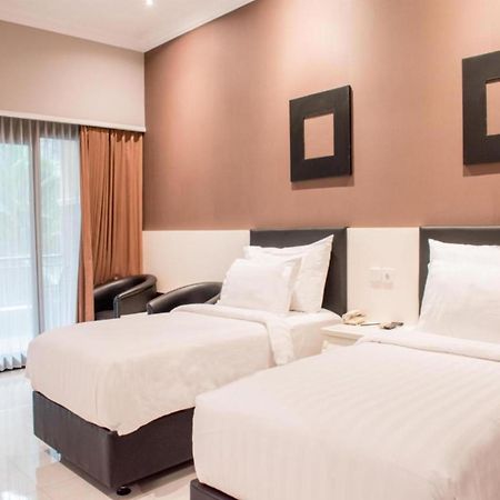 Luminor Hotel Jember By Wh المظهر الخارجي الصورة