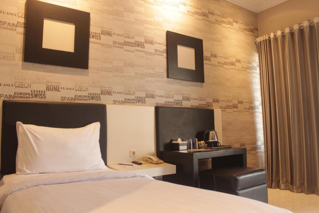 Luminor Hotel Jember By Wh المظهر الخارجي الصورة