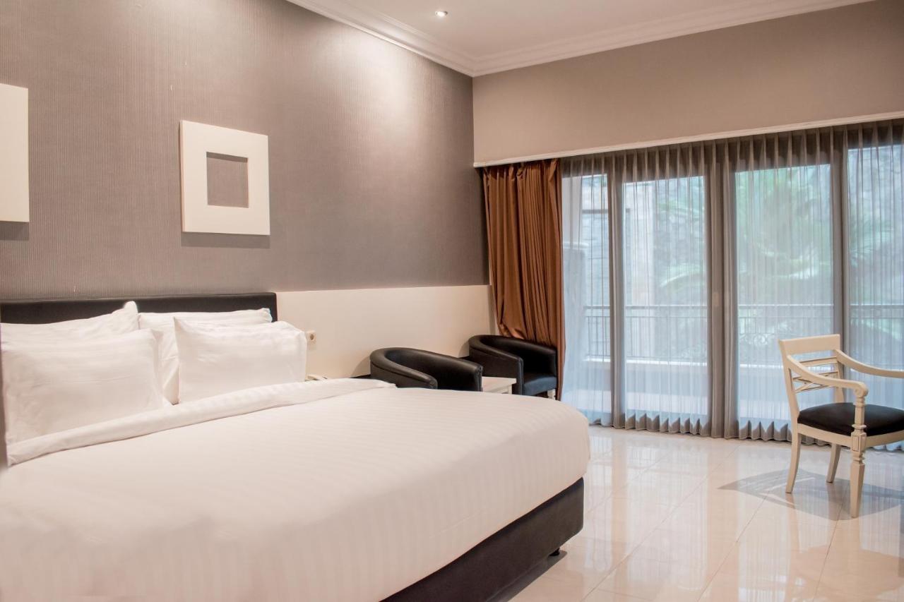 Luminor Hotel Jember By Wh المظهر الخارجي الصورة