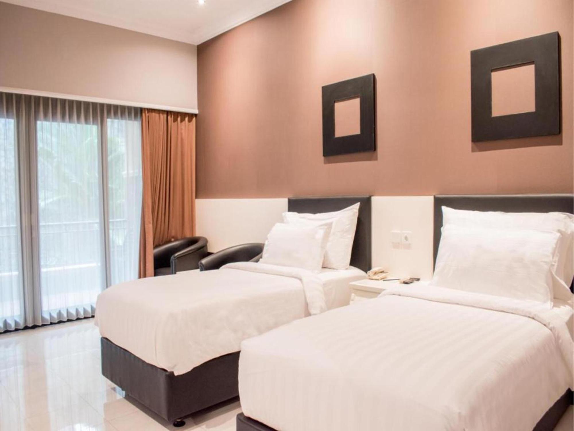 Luminor Hotel Jember By Wh المظهر الخارجي الصورة